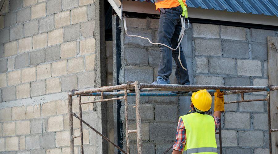 Professional residential roofers in Mountain Village, AK